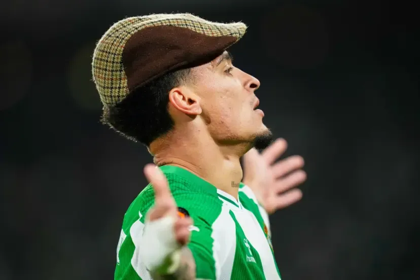 戴帽狂欢背后的野心！安东尼欧联杯破门：安帅，我的2026世界杯机票呢？